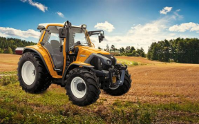 Скачать Farming Simulator 19 Симуляторы для Андроид скриншот 4
